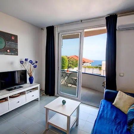 Apartment Apt. By The Sea By Hello *